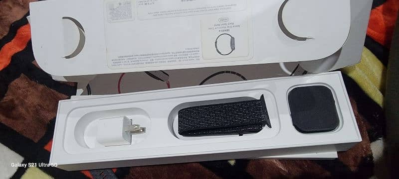 APPLE WATCH SERIES 4   44MM COMPLETE BOX 1