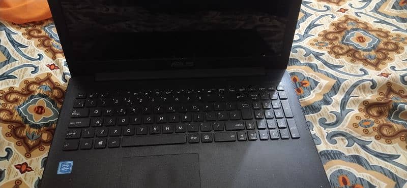 ASUS Laptop X533SA 1