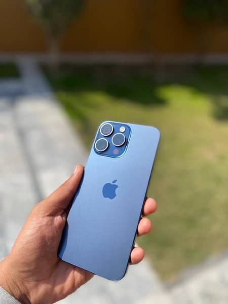 Iphone 15 pro max jv blue titanium 0