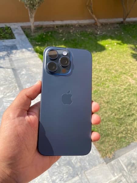 Iphone 15 pro max jv blue titanium 2