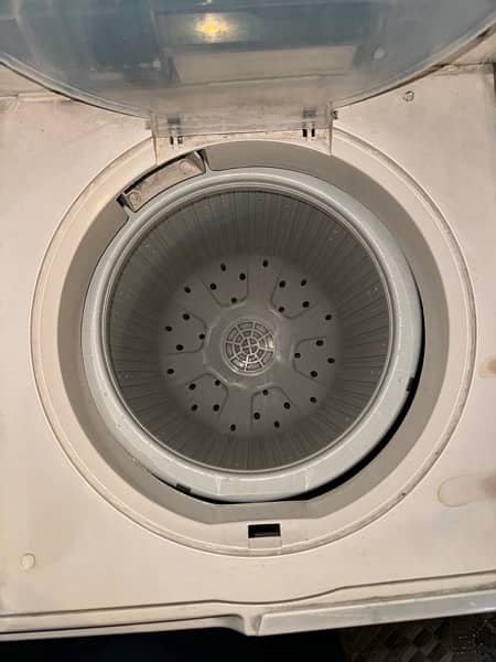 haier used washing machine ( washer and dryer ) 1