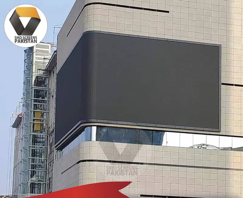 High-Quality Customizable Indoor and Outdoor SMD Screens for Sale 14