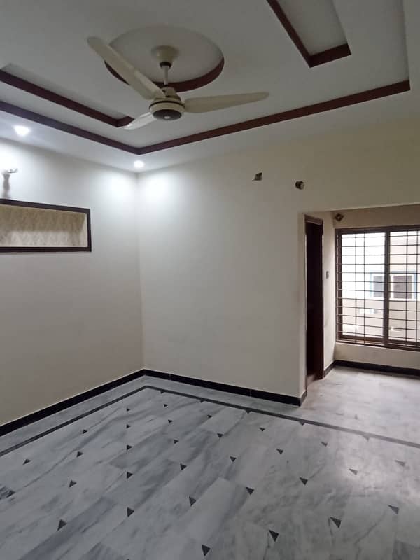 Double Storey House For Rent 7