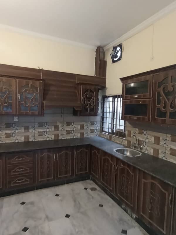 Double Storey House For Rent 8
