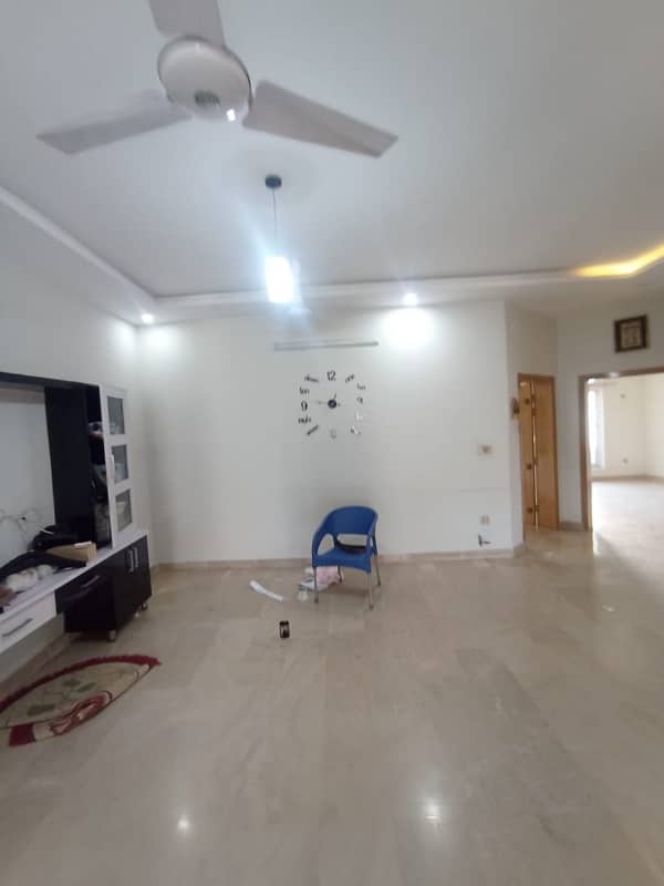 Upper Portion Available for Rent 4