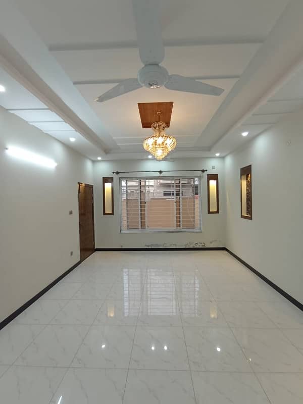 Upper Portion Available for Rent 9