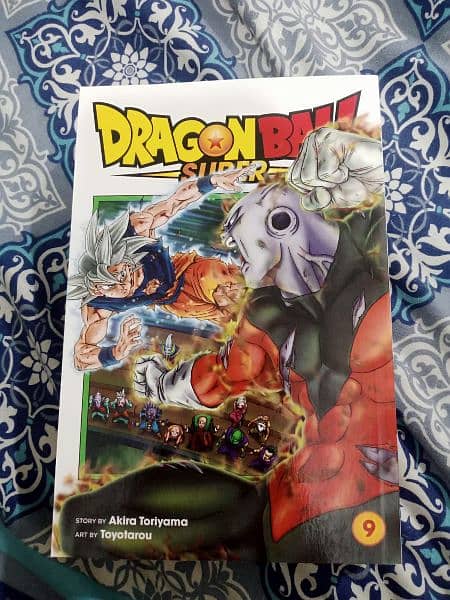 Dragon ball super comic books,both volume 4 and 9 for 8000. 2