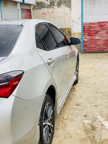 Toyota corolla altis 1.6 2018 Automatic. seal to seal ok. 3 pieces touch 5