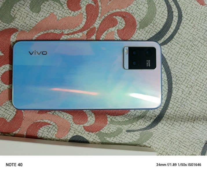 vivo y21t just mobile and box no charge 10/10 (128 gb) (4+1 ) ram 1