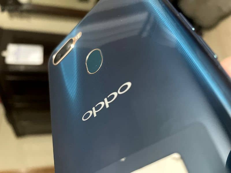 oppo A7 4gb/64gb mint condition urgent sale 5