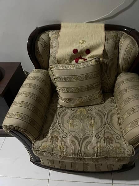 Sofa set for urgent sell 1