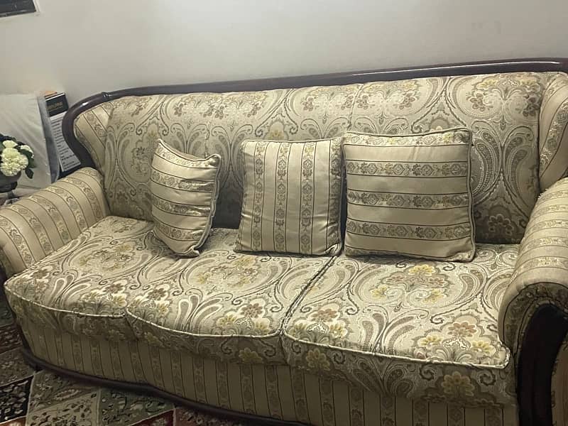 Sofa set for urgent sell 5