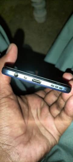 im selling my oppo f 17 in good condition