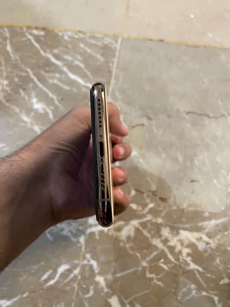 Iphone 11 pro max 256gb pta approved 3