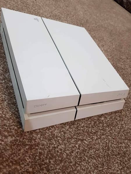 ps4 jailbreak special edition with controller and complete accesries 0