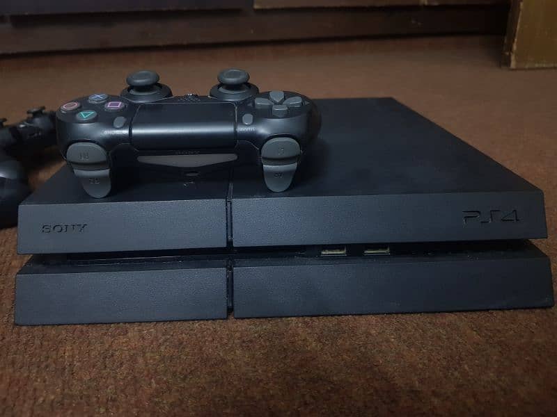 Playstation 4 fat with all accessories 1