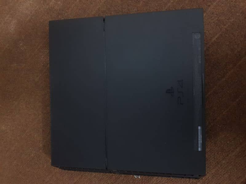 Playstation 4 fat with all accessories 3