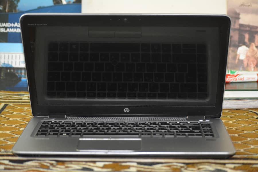 HP EliteBook 745 G4  8th Generation for Sale, Condition 8/10 9
