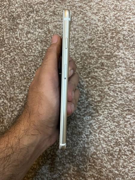 iphone 7 plus 256gb golden colour 10/10 3