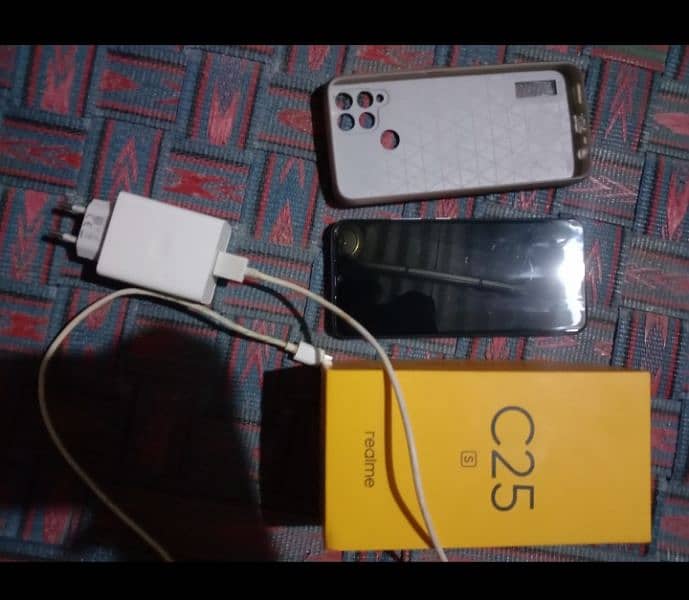 realme C25s with complete saman 4