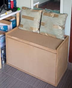 Seater with shoe rack storage