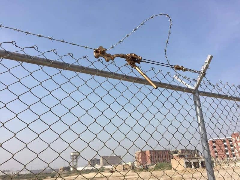 Chain Link | Metal Fabrication| Razor Wire | Crimped Mesh| Hesco Fence 16