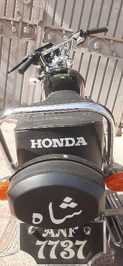 _Honda cg125_ modal2022_ new condition_ 1900km drive only_black colour 0