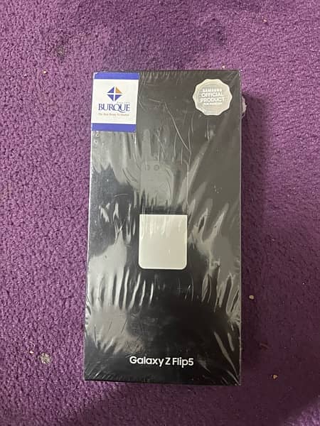 Samsung ZFlip 5 8/256 Box pack color careem dual sim pta approved 1