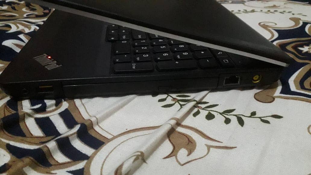 LENOVO THINKPAD AMD URGENT SALE 0