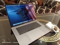 MacBook Pro 2017 15" Ratina,Core i7,16GB RAM 500GB SSD 4GB AMD Readeon 0