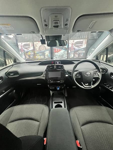 Toyota Premium Prius S 2020/2023 2