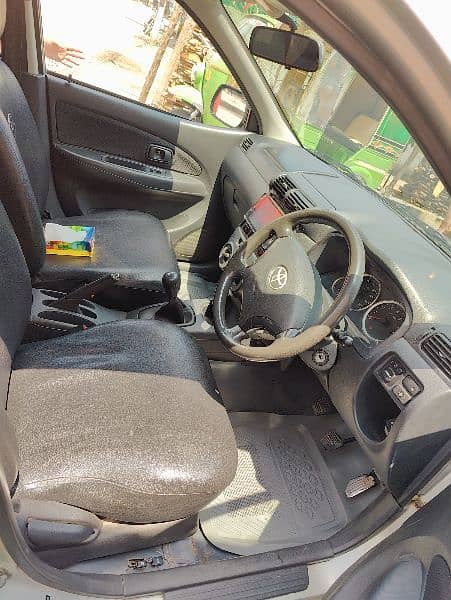 Toyota Avanza 1.5 Total Genuine Family Car 11