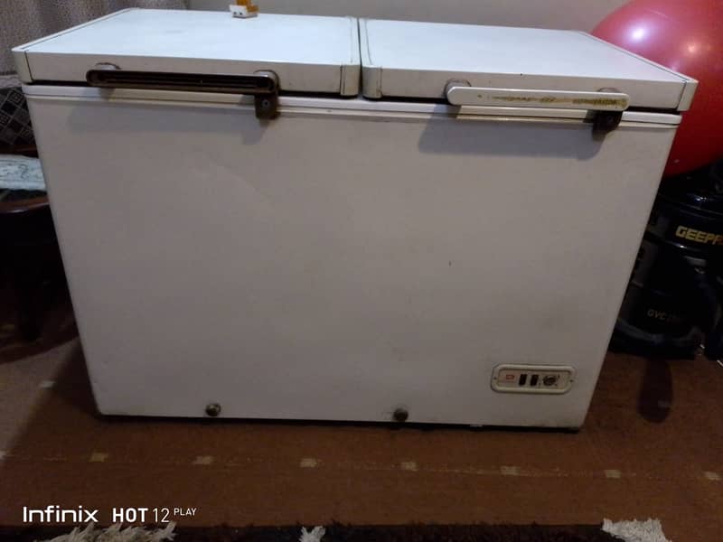 Dawlance used deep freezer,in good working condition, size width 2ft l 10