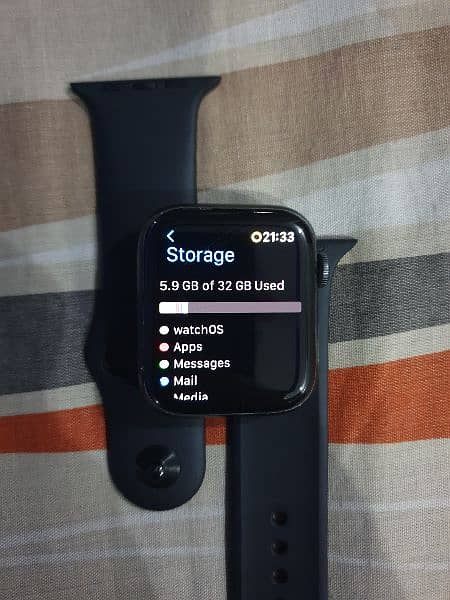 Apple watch SE 2021   GPS-32GB-MAX BH 88% 9/10 condition 100% okay 1