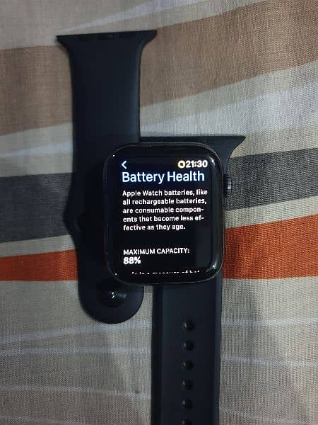 Apple watch SE 2021   GPS-32GB-MAX BH 88% 9/10 condition 100% okay 5