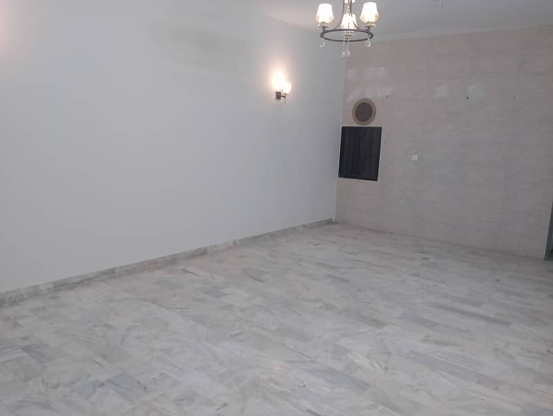 Defence DHA phase 5 badar commercial 3 bed D D apartment 1rst floor family building available for rent 2