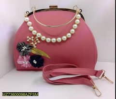 •  Material: Metal Frame
•  Product Type: Hand Bag
• 0