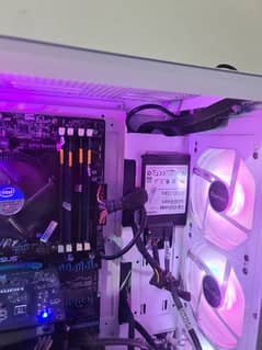 gaming pc midrange with good specs 10 by 10 1 month used only