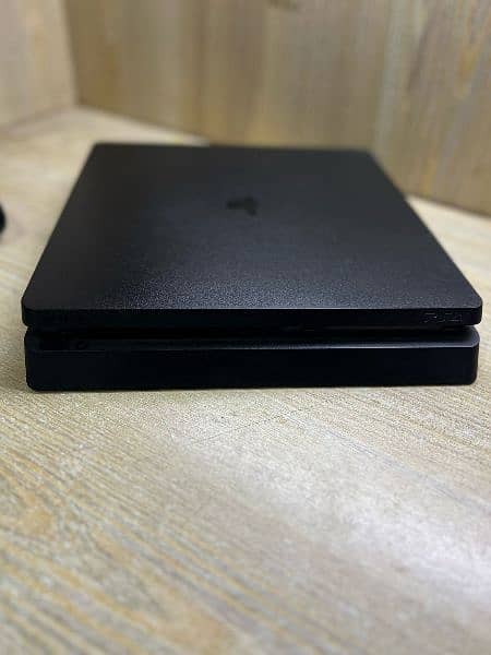 ps4 slim 500gb with 1 game 13