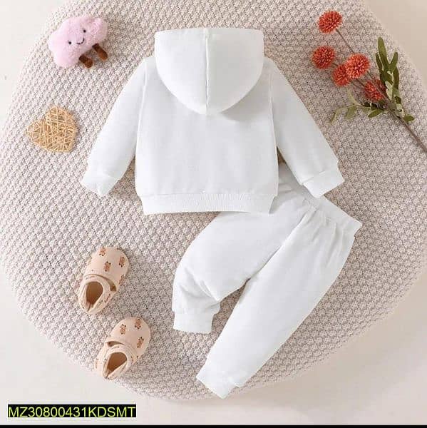•  Fabric: Cotton Jersey
• 1