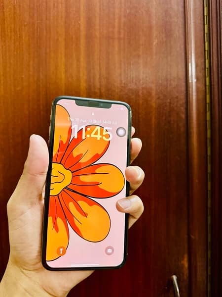 iPhone Xs Max 64gb pta approved 1