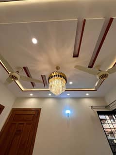 05 Marla Brand New Luxury Modern House For Sale In Revenue Cooperative Society Johar Town. 0