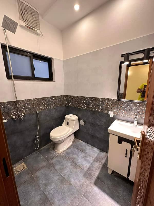 05 Marla Brand New Luxury Modern House For Sale In Revenue Cooperative Society Johar Town. 2