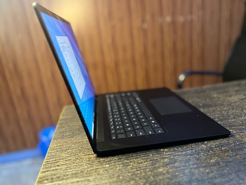 Microsoft Surface Laptop 4 Ci7 11th gen 16/512 3