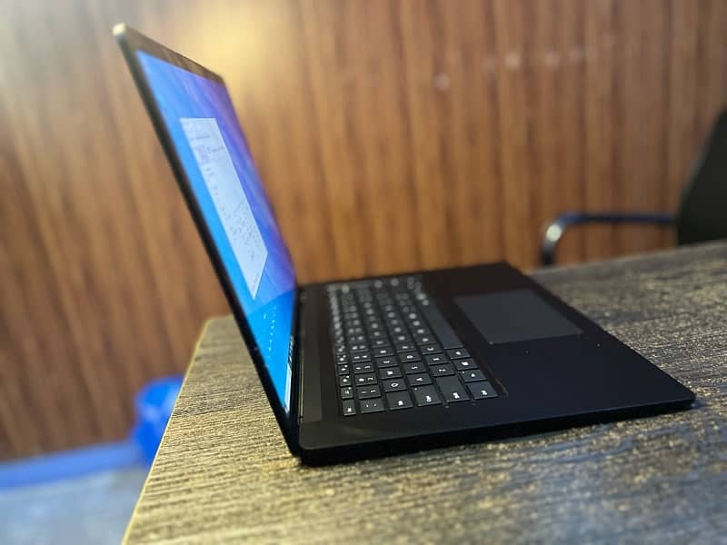 Microsoft Surface Laptop 4 Ci7 11th gen 16/512 5