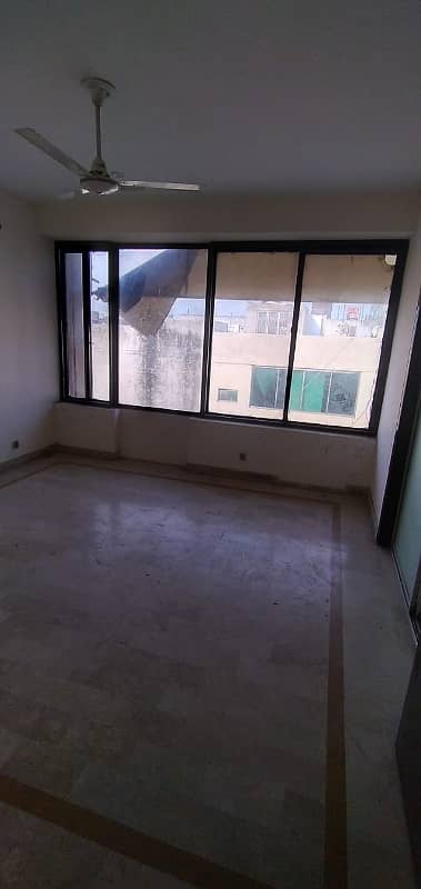 Cheapest 7 marla second floor office for rent Phase 1. 1