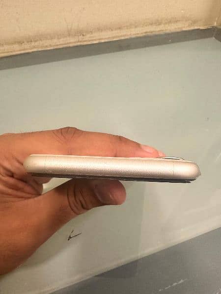 Iphone 11 Urgent sell 4