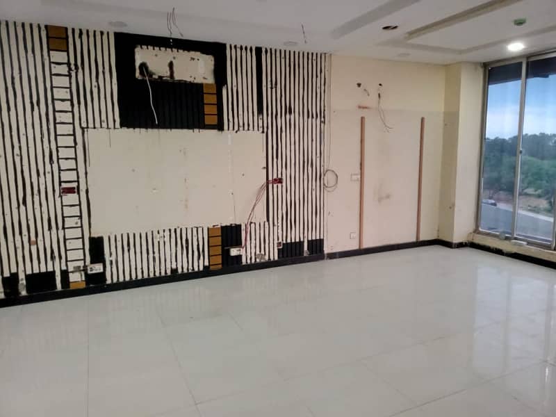 4 marla second floor office with lift for rent phase 5 2