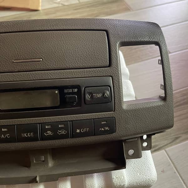 Toyota Mark 2 Climate control with AC panel 2