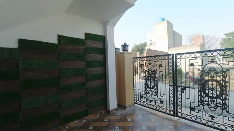 Ideal Prime Location House Is Available For sale In Lahore 3